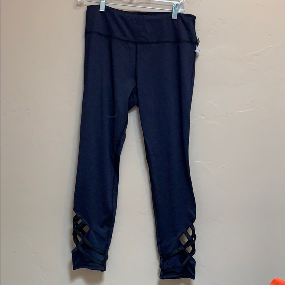 ⭐️⭐️SALE⭐️⭐️Maurice’s navy and black leggings